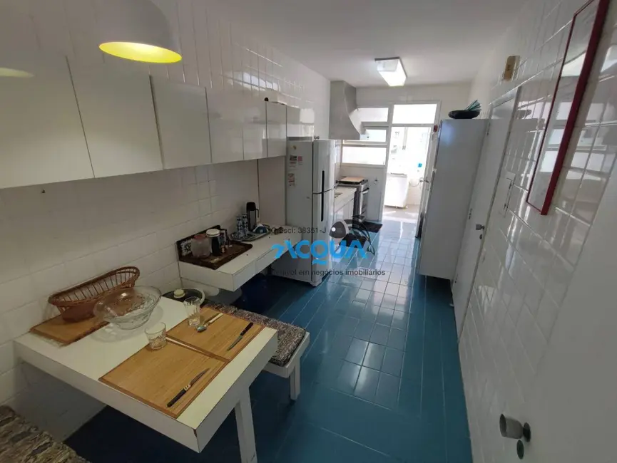 Foto 7 de Apartamento com 3 quartos à venda, 202m2 em Guaruja - SP