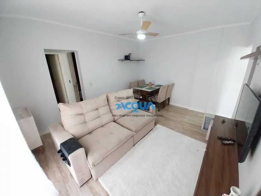 Foto 2 de Apartamento com 2 quartos à venda, 65m2 em Guaruja - SP