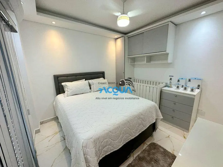 Foto 4 de Apartamento com 2 quartos à venda, 75m2 em Jardim Las Palmas, Guaruja - SP