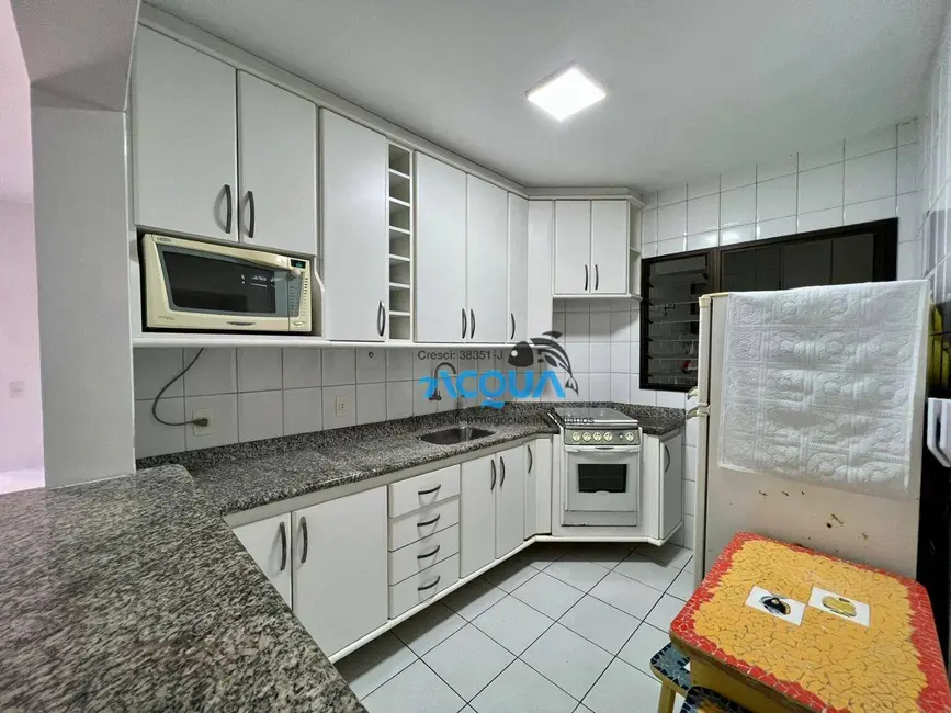 Foto 2 de Apartamento com 2 quartos à venda, 90m2 em Guaruja - SP