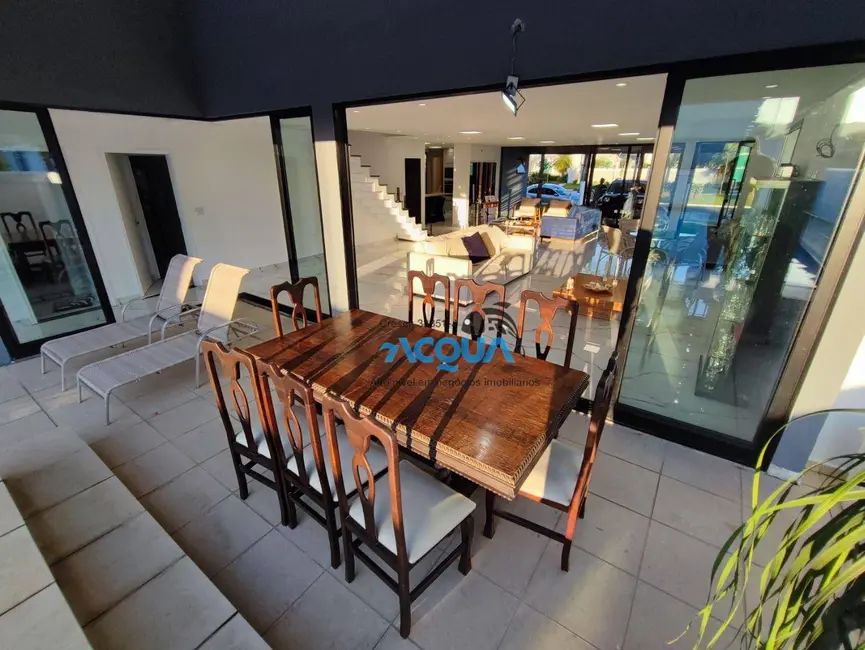 Casa de Condomínio com 5 quartos à venda, 525m2 em Acapulco, Guaruja - SP - imagem 8 Foto 8 de Casa de Condomínio com 5 quartos à venda, 525m2 em Acapulco, Guaruja - SP