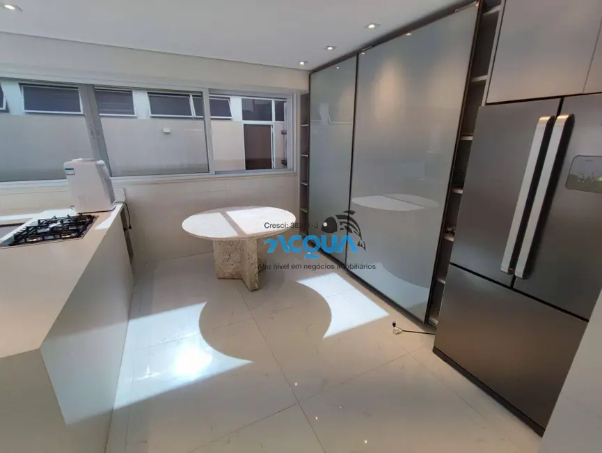 Sobrado com 6 quartos à venda, 2000m2 em Jardim Virgínia, Guaruja - SP - imagem 4 Foto 4 de Sobrado com 6 quartos à venda, 2000m2 em Jardim Virgínia, Guaruja - SP