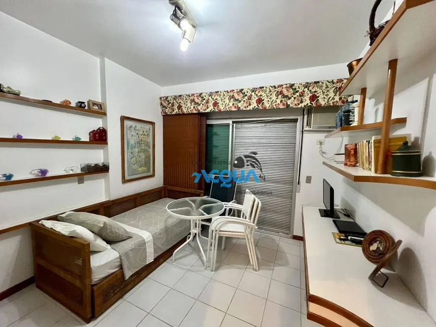 Foto 5 de Apartamento com 3 quartos à venda, 160m2 em Guaruja - SP