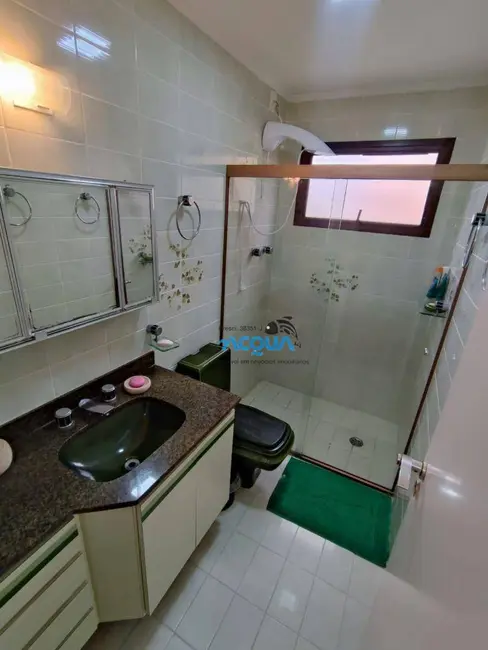 Foto 9 de Apartamento com 3 quartos à venda, 130m2 em Guaruja - SP