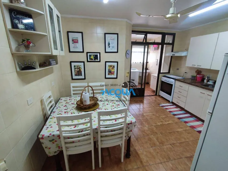 Foto 3 de Apartamento com 3 quartos à venda, 130m2 em Guaruja - SP