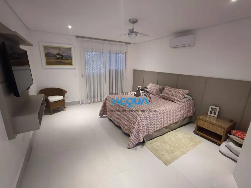 Casa de Condomínio com 5 quartos à venda, 525m2 em Jardim Acapulco, Guaruja - SP - imagem 7 Foto 7 de Casa de Condomínio com 5 quartos à venda, 525m2 em Jardim Acapulco, Guaruja - SP