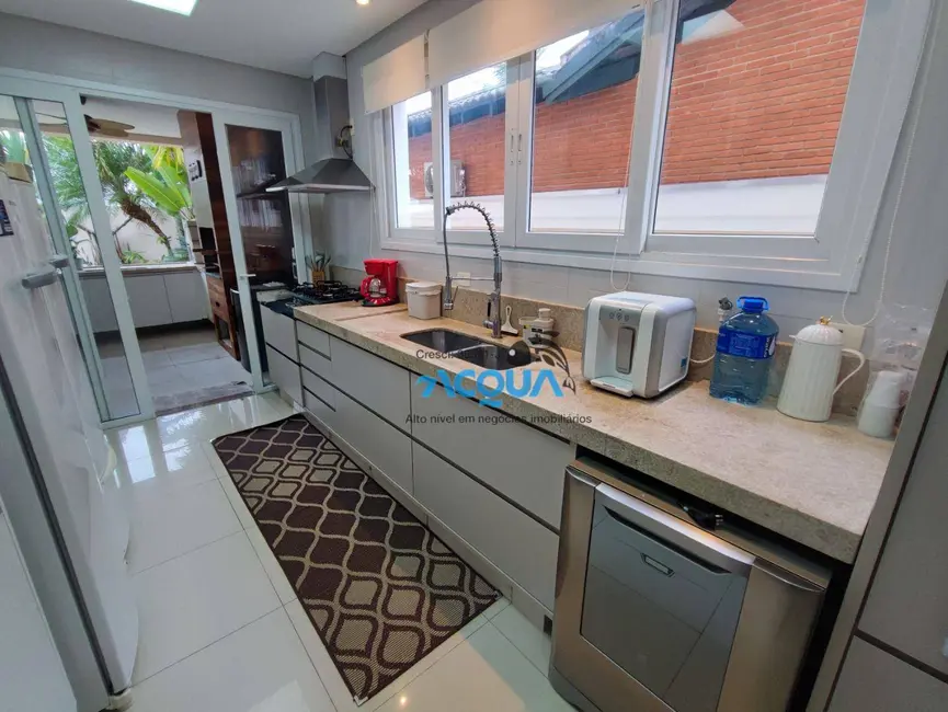 Casa de Condomínio com 4 quartos à venda, 525m2 em Acapulco, Guaruja - SP - imagem 4 Foto 4 de Casa de Condomínio com 4 quartos à venda, 525m2 em Acapulco, Guaruja - SP