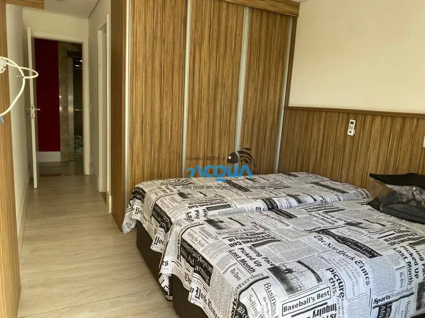 Sobrado com 5 quartos à venda, 232m2 em Balneário Praia do Pernambuco, Guaruja - SP - imagem 8 Foto 8 de Sobrado com 5 quartos à venda, 232m2 em Balneário Praia do Pernambuco, Guaruja - SP