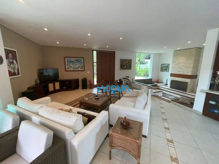 Sobrado com 5 quartos à venda, 1100m2 em Guaruja - SP - imagem 6 Foto 6 de Sobrado com 5 quartos à venda, 1100m2 em Guaruja - SP