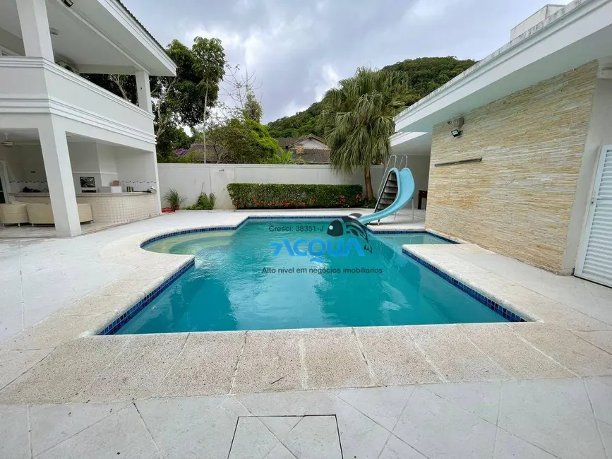 Sobrado com 5 quartos à venda, 589m2 em Guaruja - SP - imagem 4 Foto 4 de Sobrado com 5 quartos à venda, 589m2 em Guaruja - SP