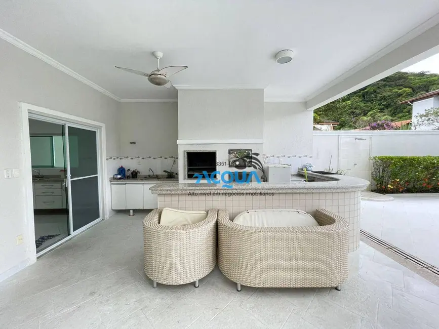 Sobrado com 5 quartos à venda, 589m2 em Guaruja - SP - imagem 5 Foto 5 de Sobrado com 5 quartos à venda, 589m2 em Guaruja - SP