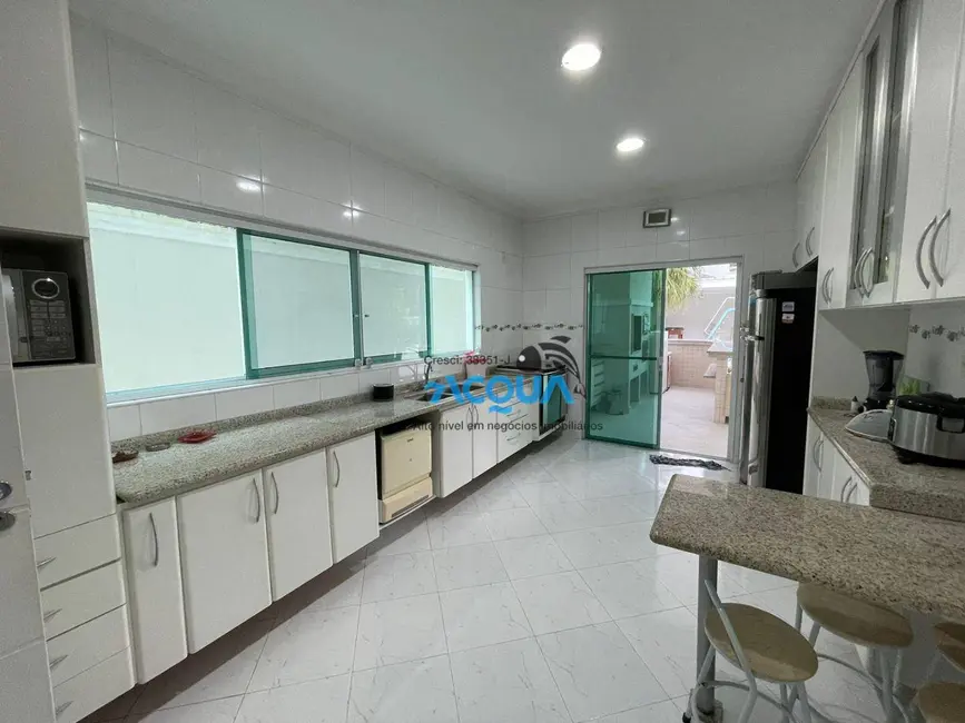 Sobrado com 5 quartos à venda, 589m2 em Guaruja - SP - imagem 8 Foto 8 de Sobrado com 5 quartos à venda, 589m2 em Guaruja - SP