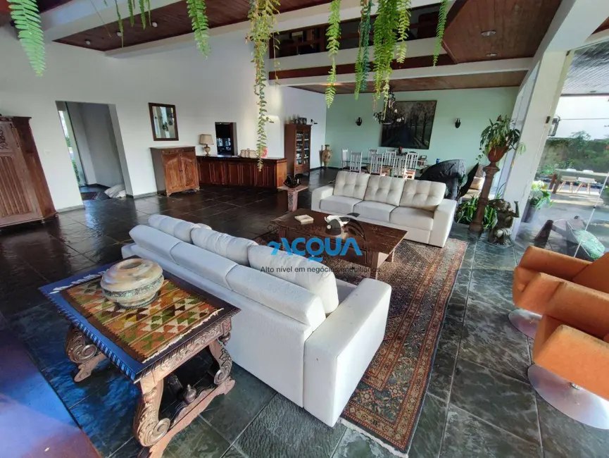 Sobrado com 4 quartos à venda, 3800m2 em Guaruja - SP - imagem 3 Foto 3 de Sobrado com 4 quartos à venda, 3800m2 em Guaruja - SP