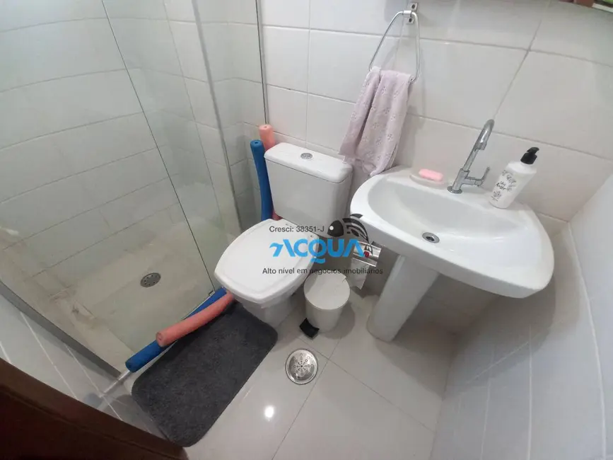 Foto 9 de Apartamento com 3 quartos à venda, 110m2 em Jardim Las Palmas, Guaruja - SP