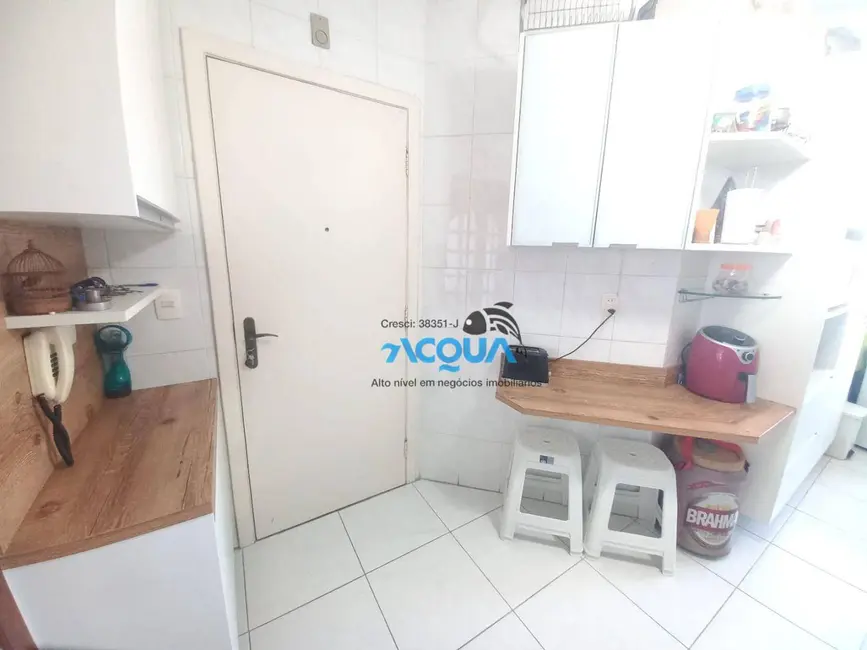Foto 5 de Apartamento com 3 quartos à venda, 110m2 em Jardim Las Palmas, Guaruja - SP