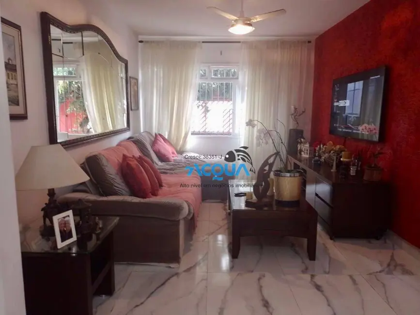 Foto 2 de Casa de Condomínio com 4 quartos à venda, 200m2 em Guaruja - SP