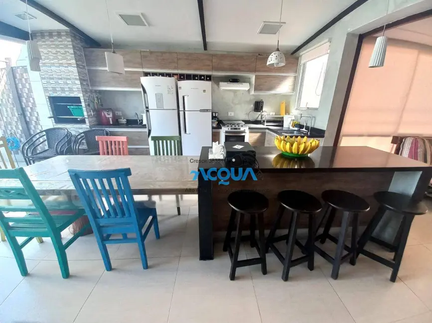 Cobertura com 4 quartos à venda, 170m2 em Jardim Três Marias, Guaruja - SP - imagem 3 Foto 3 de Cobertura com 4 quartos à venda, 170m2 em Jardim Três Marias, Guaruja - SP