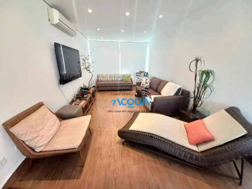 Foto 2 de Cobertura com 4 quartos à venda, 170m2 em Jardim Três Marias, Guaruja - SP