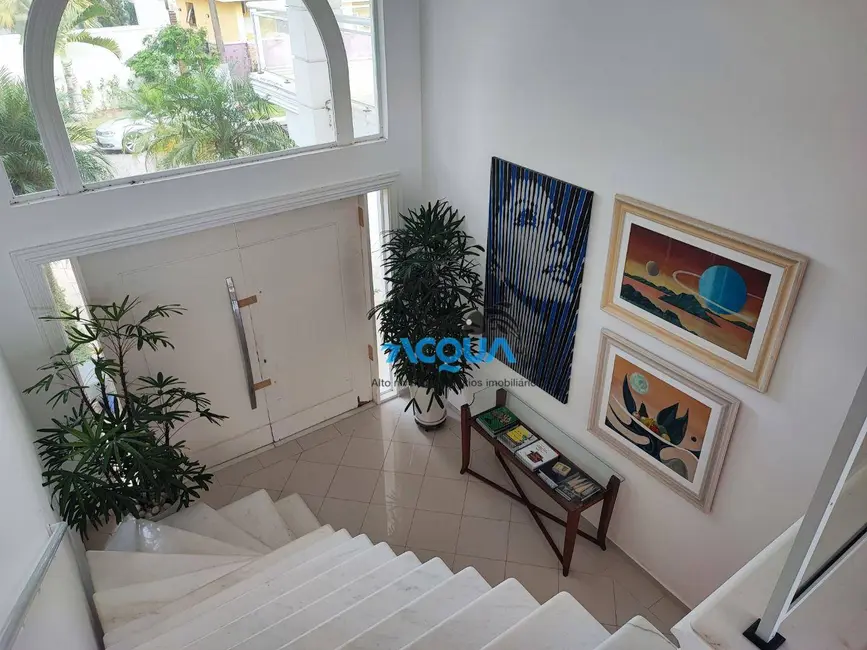 Casa de Condomínio com 5 quartos à venda, 525m2 em Jardim Acapulco, Guaruja - SP - imagem 3 Foto 3 de Casa de Condomínio com 5 quartos à venda, 525m2 em Jardim Acapulco, Guaruja - SP