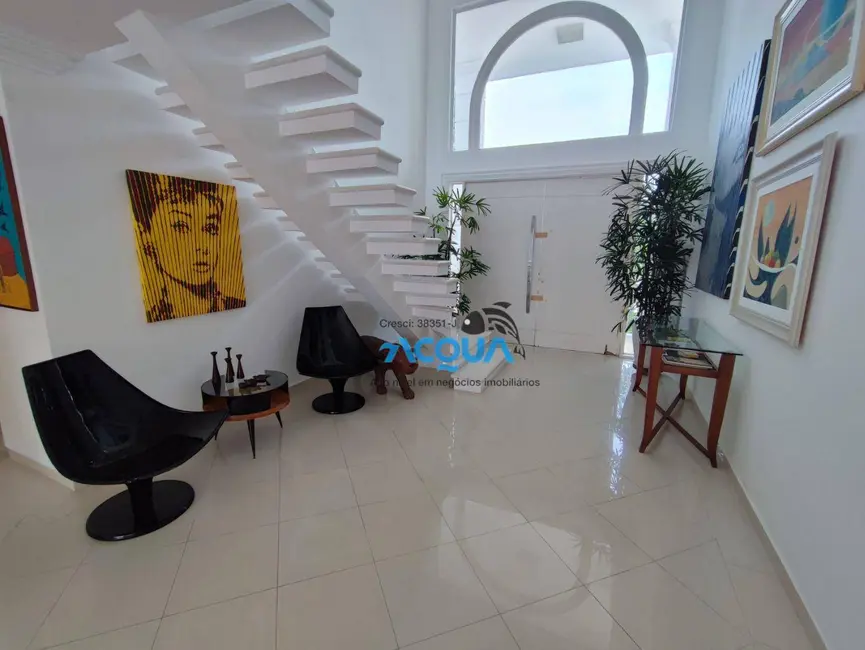 Casa de Condomínio com 5 quartos à venda, 525m2 em Jardim Acapulco, Guaruja - SP - imagem 4 Foto 4 de Casa de Condomínio com 5 quartos à venda, 525m2 em Jardim Acapulco, Guaruja - SP
