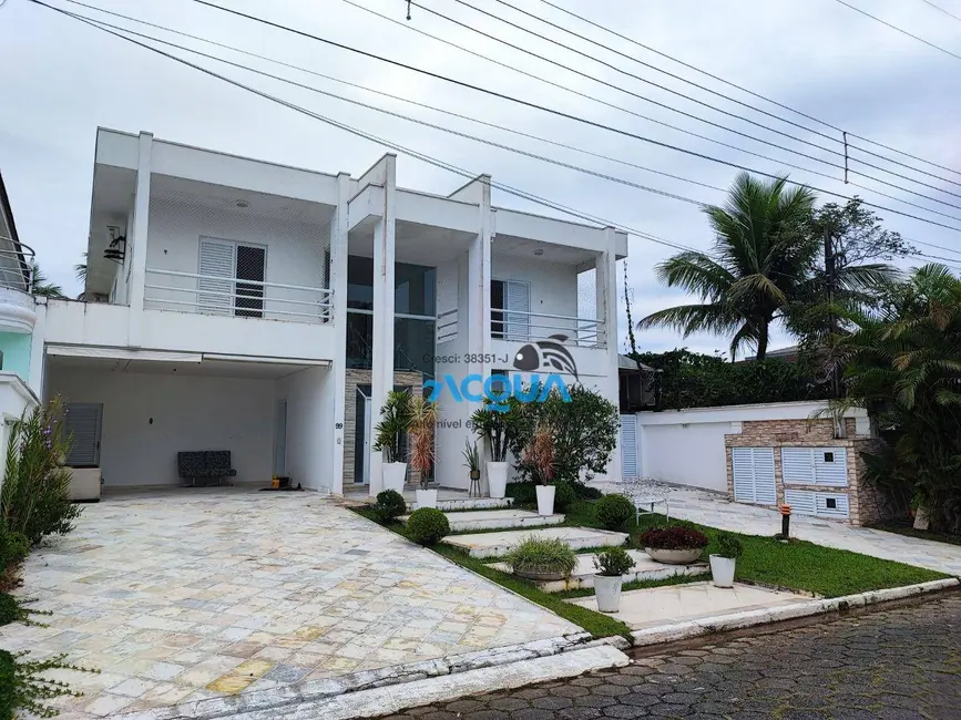 Foto 2 de Casa de Condomínio com 7 quartos para alugar, 525m2 em Jardim Acapulco, Guaruja - SP