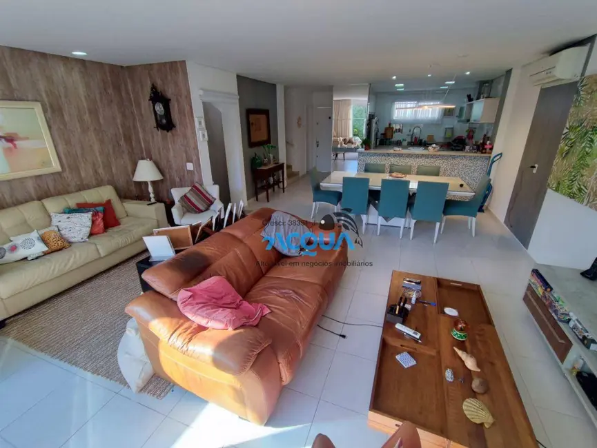 Casa de Condomínio com 3 quartos à venda, 218m2 em Jardim Três Marias, Guaruja - SP - imagem 2 Foto 2 de Casa de Condomínio com 3 quartos à venda, 218m2 em Jardim Três Marias, Guaruja - SP