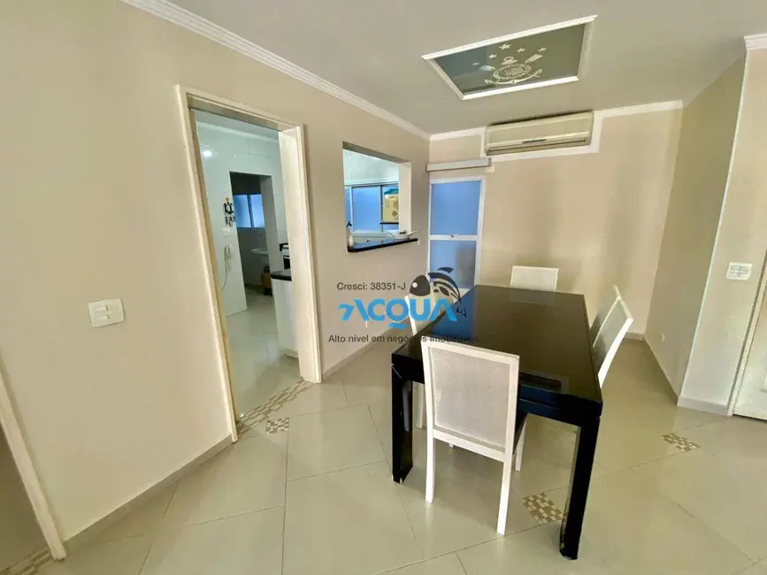 Foto 3 de Apartamento com 4 quartos para alugar em Guaruja - SP