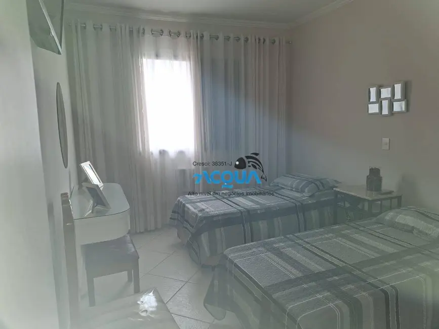 Apartamento com 2 quartos para alugar, 120m2 em Guaruja - SP - imagem 8 Foto 8 de Apartamento com 2 quartos para alugar, 120m2 em Guaruja - SP