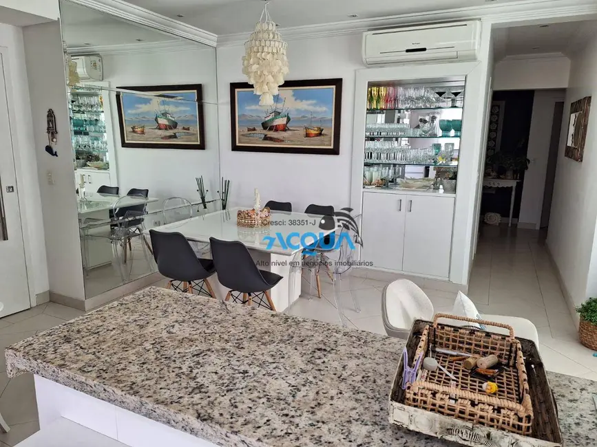 Foto 6 de Apartamento com 3 quartos à venda, 115m2 em Guaruja - SP