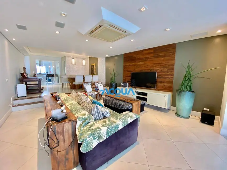 Apartamento com 3 quartos à venda, 186m2 em Guaruja - SP - imagem 2 Foto 2 de Apartamento com 3 quartos à venda, 186m2 em Guaruja - SP