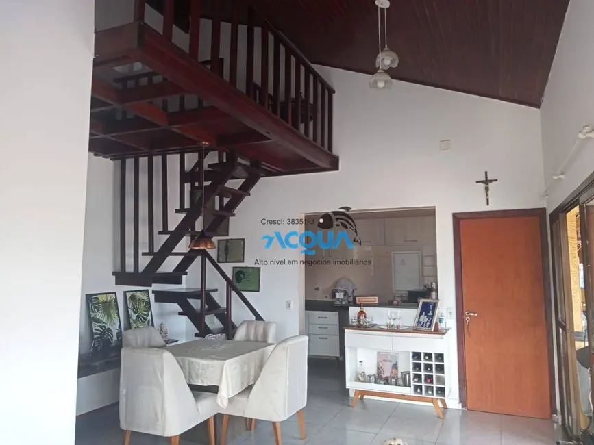 Cobertura com 3 quartos à venda, 200m2 em Guaruja - SP - imagem 3 Foto 3 de Cobertura com 3 quartos à venda, 200m2 em Guaruja - SP