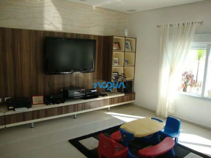 Sobrado com 5 quartos à venda, 750m2 em Acapulco, Guaruja - SP - imagem 4 Foto 4 de Sobrado com 5 quartos à venda, 750m2 em Acapulco, Guaruja - SP