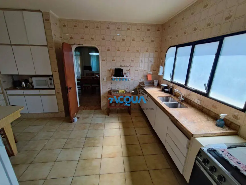 Apartamento com 3 quartos à venda, 220m2 em Guaruja - SP - imagem 8 Foto 8 de Apartamento com 3 quartos à venda, 220m2 em Guaruja - SP