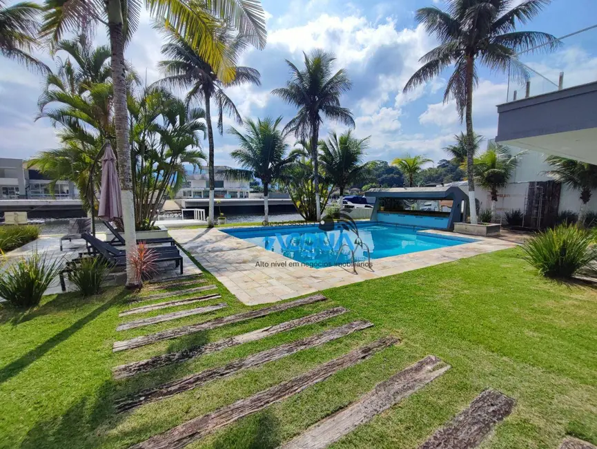 Sobrado com 6 quartos à venda, 1500m2 em Guaruja - SP - imagem 5 Foto 5 de Sobrado com 6 quartos à venda, 1500m2 em Guaruja - SP