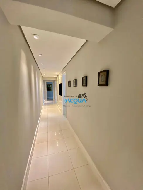 Foto 9 de Apartamento com 4 quartos à venda em Vila Luis Antônio, Guaruja - SP