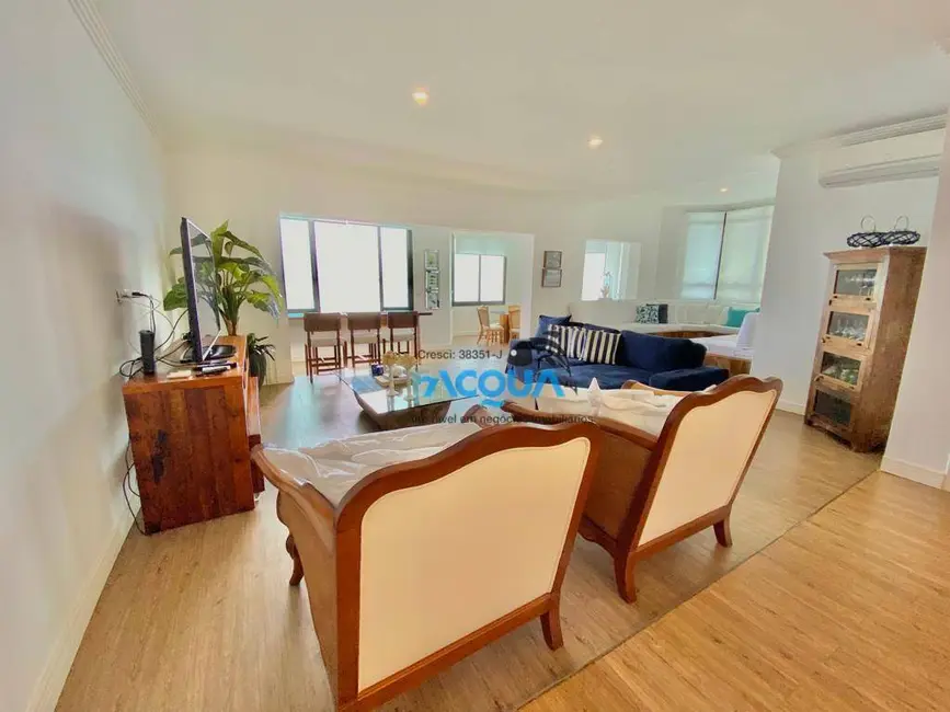 Apartamento com 4 quartos à venda, 235m2 em Guaruja - SP - imagem 3 Foto 3 de Apartamento com 4 quartos à venda, 235m2 em Guaruja - SP