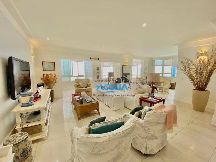 Apartamento com 4 quartos à venda, 235m2 em Guaruja - SP - imagem 1 Foto 1 de Apartamento com 4 quartos à venda, 235m2 em Guaruja - SP