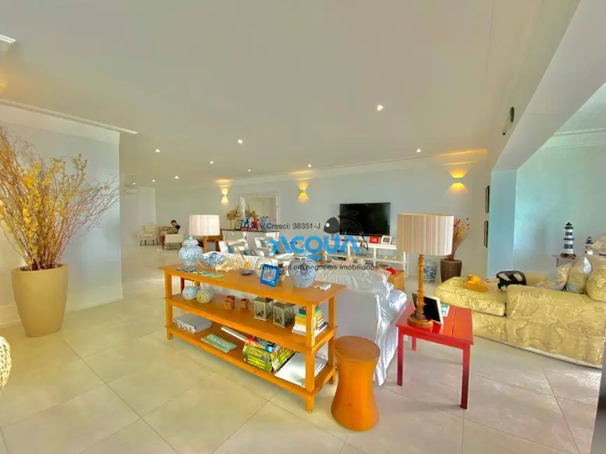 Apartamento com 4 quartos à venda, 235m2 em Guaruja - SP - imagem 4 Foto 4 de Apartamento com 4 quartos à venda, 235m2 em Guaruja - SP