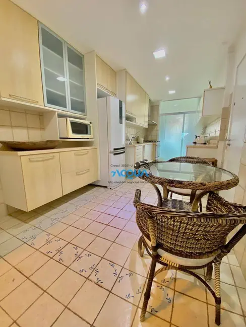 Apartamento com 4 quartos à venda, 235m2 em Guaruja - SP - imagem 2 Foto 2 de Apartamento com 4 quartos à venda, 235m2 em Guaruja - SP