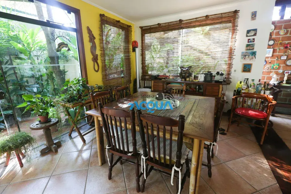 Casa de Condomínio com 4 quartos à venda, 771m2 em Balneário Praia do Pernambuco, Guaruja - SP - imagem 4 Foto 4 de Casa de Condomínio com 4 quartos à venda, 771m2 em Balneário Praia do Pernambuco, Guaruja - SP
