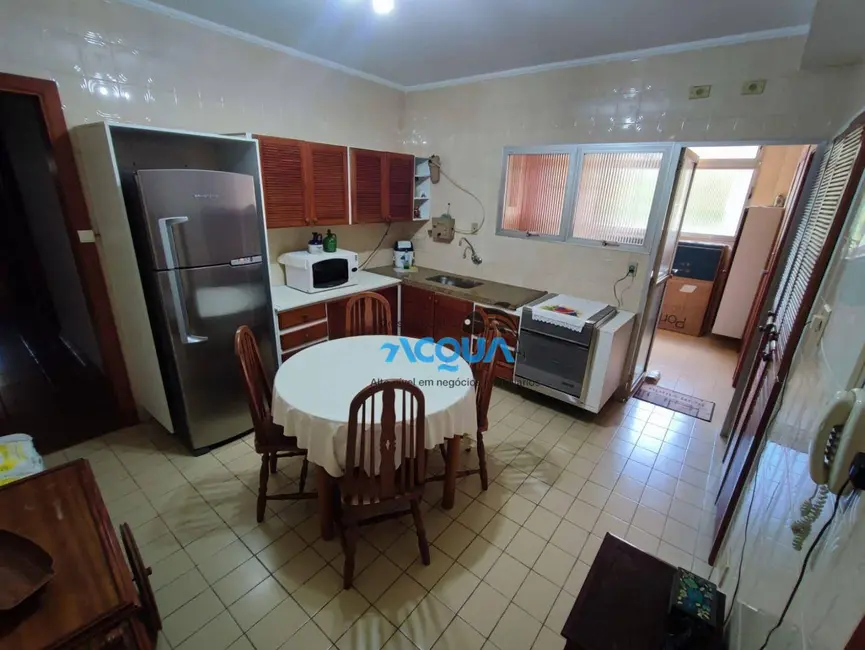 Apartamento com 4 quartos à venda, 210m2 em Guaruja - SP - imagem 5 Foto 5 de Apartamento com 4 quartos à venda, 210m2 em Guaruja - SP