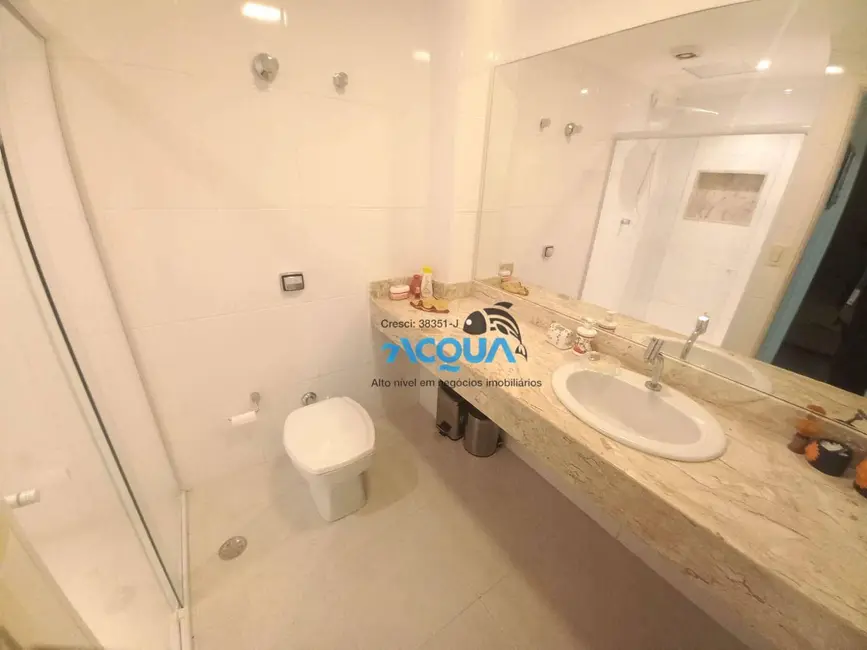 Foto 8 de Apartamento com 3 quartos à venda, 85m2 em Guaruja - SP