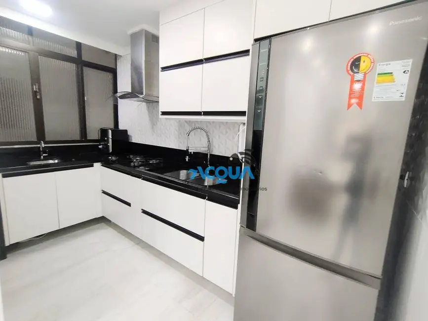Foto 5 de Apartamento com 3 quartos à venda em Guaruja - SP