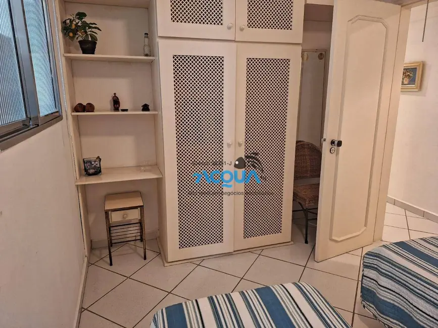 Foto 8 de Apartamento com 3 quartos à venda em Guaruja - SP