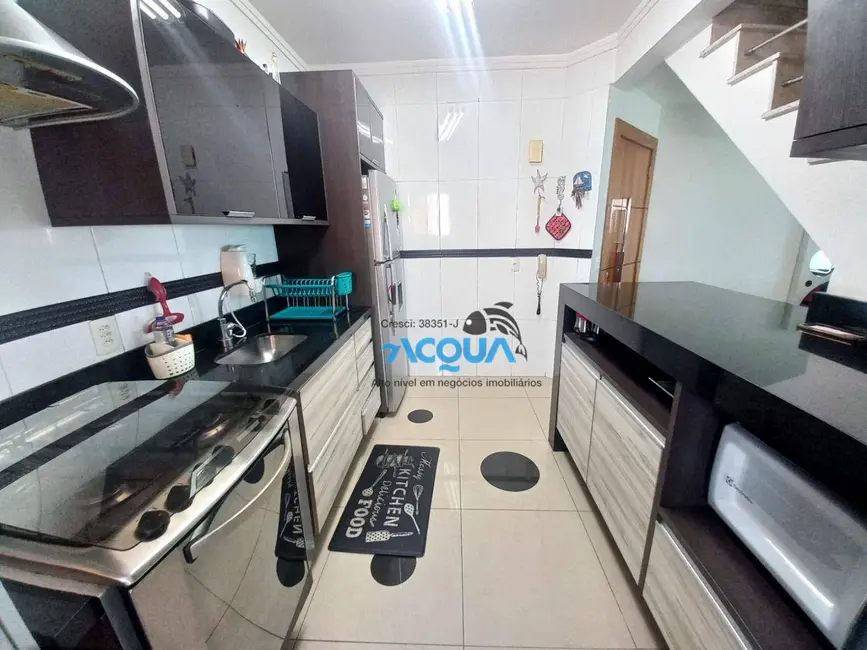 Cobertura com 3 quartos à venda, 120m2 em Jardim Três Marias, Guaruja - SP - imagem 3 Foto 3 de Cobertura com 3 quartos à venda, 120m2 em Jardim Três Marias, Guaruja - SP