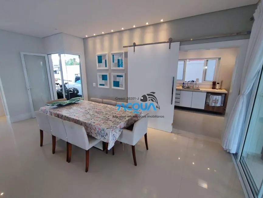 Sobrado com 5 quartos à venda, 1050m2 em Jardim Acapulco, Guaruja - SP - imagem 5 Foto 5 de Sobrado com 5 quartos à venda, 1050m2 em Jardim Acapulco, Guaruja - SP
