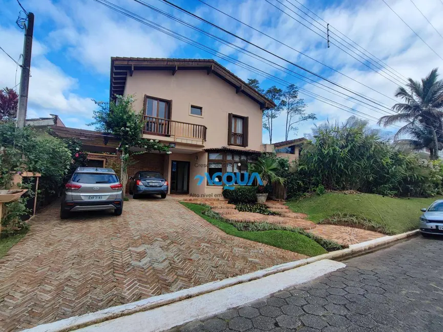 Casa de Condomínio com 4 quartos à venda, 540m2 em Jardim Acapulco, Guaruja - SP - imagem 3 Foto 3 de Casa de Condomínio com 4 quartos à venda, 540m2 em Jardim Acapulco, Guaruja - SP