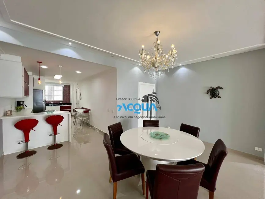 Foto 4 de Apartamento com 3 quartos à venda, 210m2 em Guaruja - SP