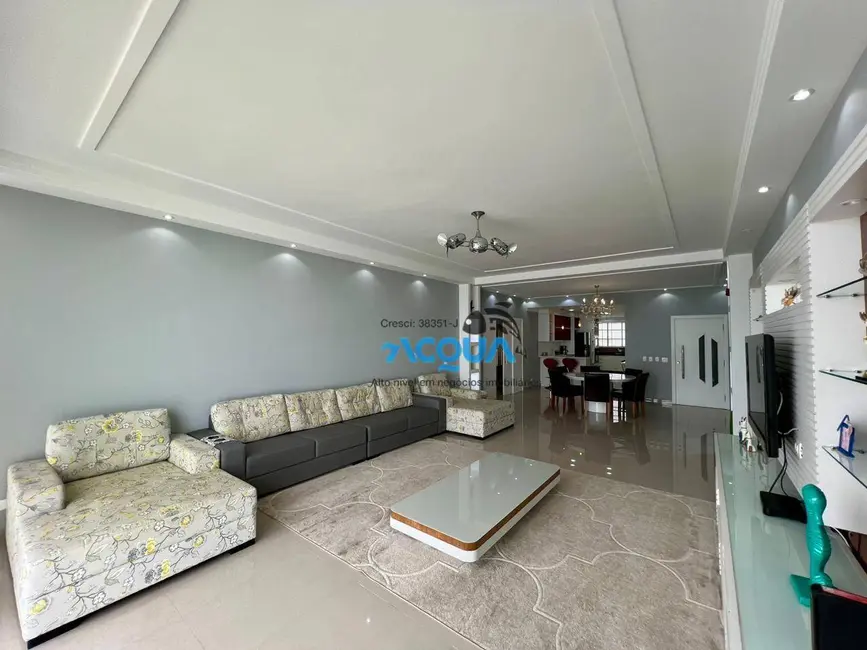 Foto 3 de Apartamento com 3 quartos à venda, 210m2 em Guaruja - SP