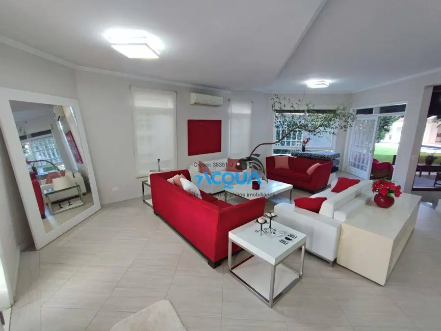 Foto 2 de Casa de Condomínio com 4 quartos para alugar, 1000m2 em Jardim Acapulco, Guaruja - SP